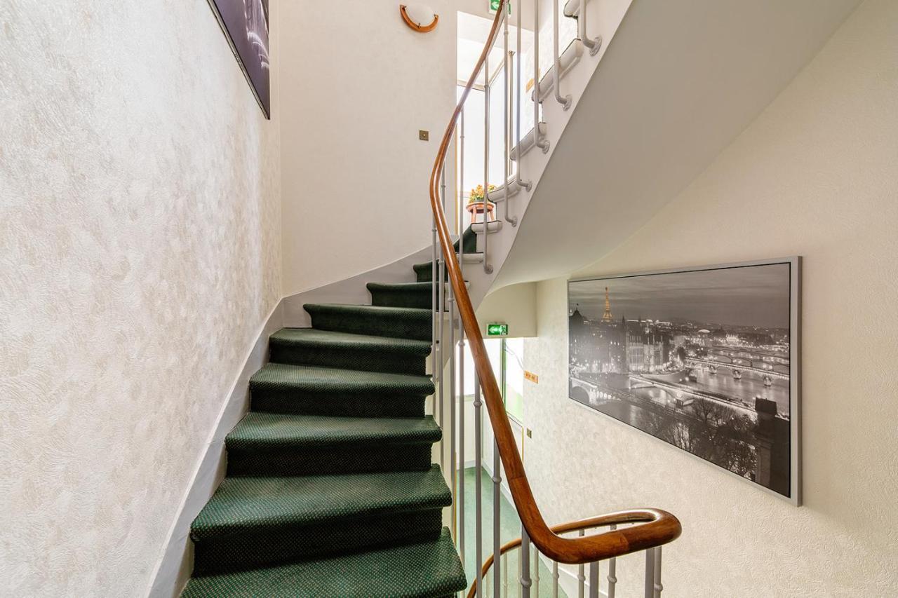 Crystal Hotel Levallois-Perret Exterior photo